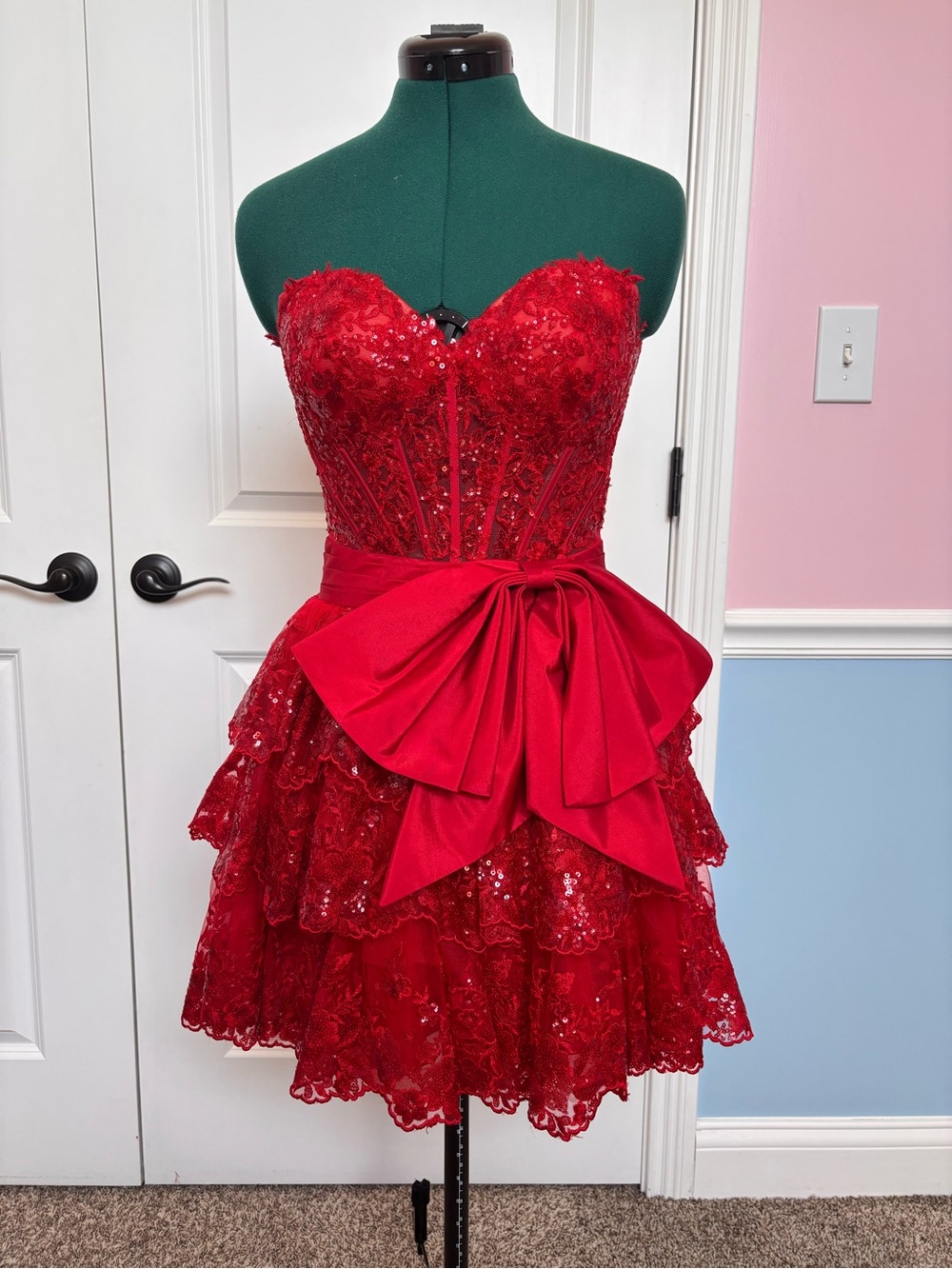 Sherri Hill Size 4 Homecoming Red Strapless Lace A-Line Party Dress with Bow